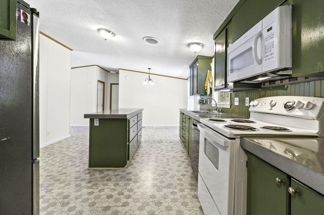 8256 Us Highway 190 E, Livingston, TX 77351