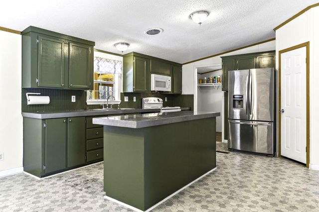 8256 Us Highway 190 E, Livingston, TX 77351