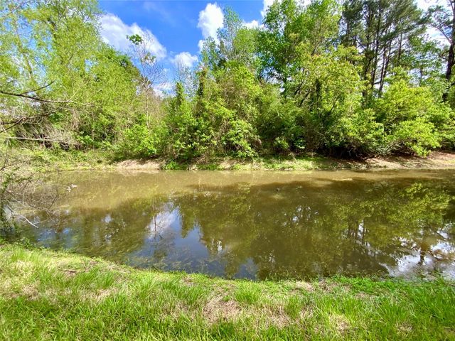 8256 Us Highway 190 E, Livingston, TX 77351