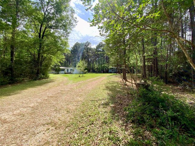 8256 Us Highway 190 E, Livingston, TX 77351