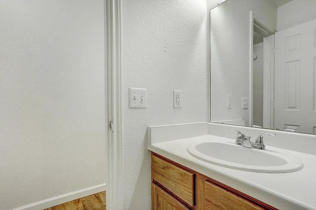 207 Tolcarne DR, Hutto, TX 78634