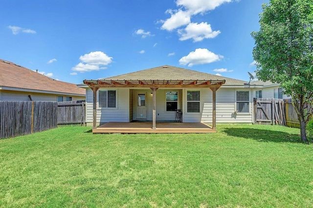 207 Tolcarne DR, Hutto, TX 78634