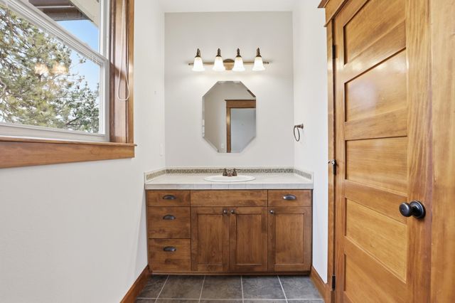 7210 N Horizon Ridge Ct, Spokane, WA 99208