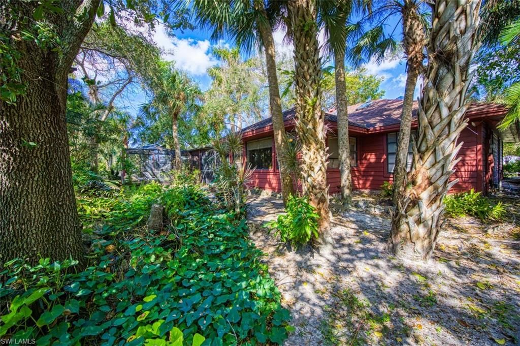 2490 Outrigger LN, NAPLES, FL 34104 — photo 2