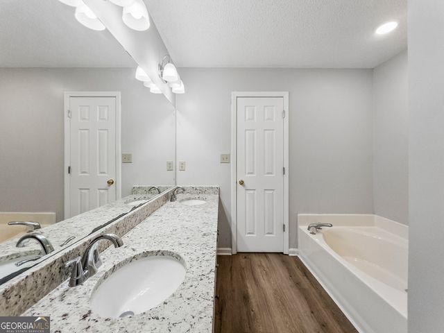 121 Winthrop Way, Athens, GA 30605