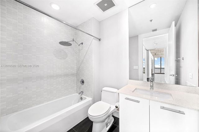 3470 E Coast Ave H2701, Miami, FL 33137