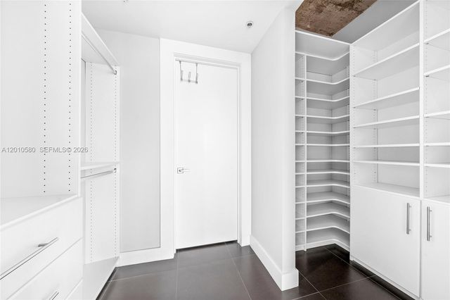 3470 E Coast Ave H2701, Miami, FL 33137