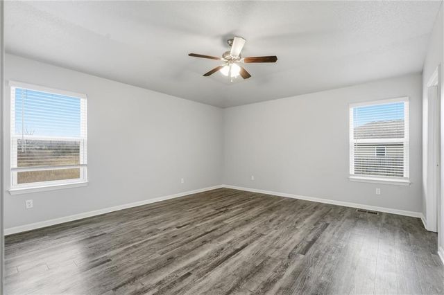 21295 W 218th Terrace, Spring Hill, KS 66083