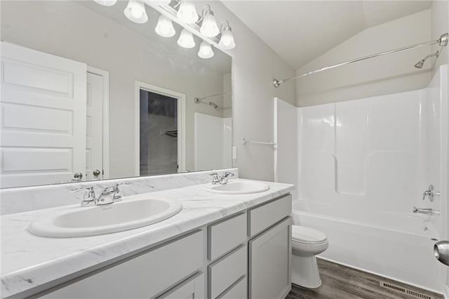 21295 W 218th Terrace, Spring Hill, KS 66083