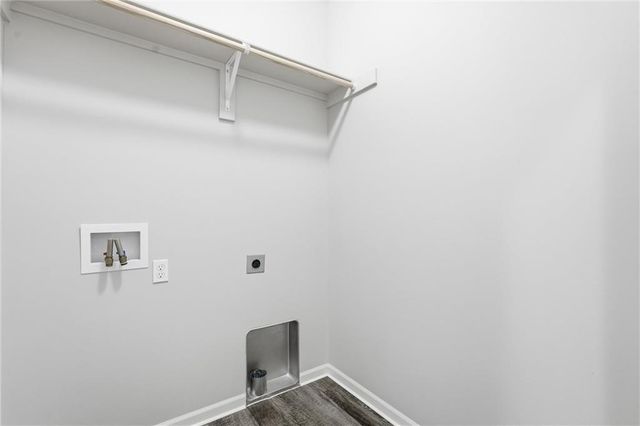 21295 W 218th Terrace, Spring Hill, KS 66083