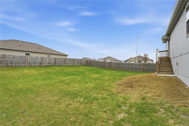 21295 W 218th Terrace, Spring Hill, KS 66083