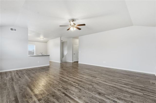 21295 W 218th Terrace, Spring Hill, KS 66083