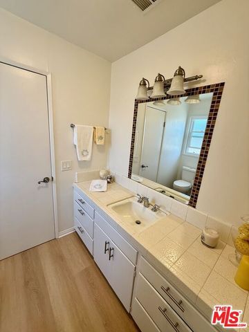 1536 Harvard Street 6, Santa Monica, CA 90404