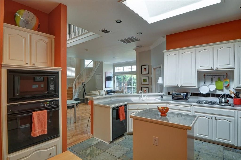 8626 Forest Glen Drive, Irving, TX 75063 — photo 5