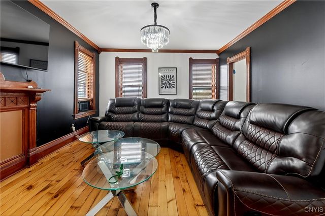 914 North Salina Street, Syracuse, NY 13208