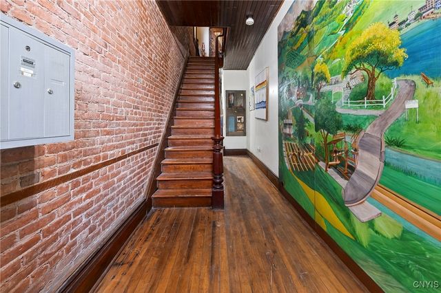 914 North Salina Street, Syracuse, NY 13208