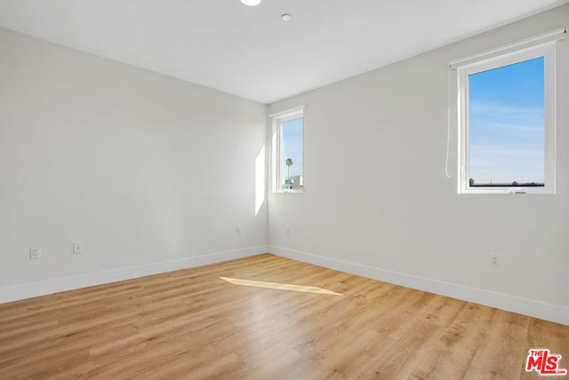 5813 Lexington Avenue 401, Los Angeles, CA 90038