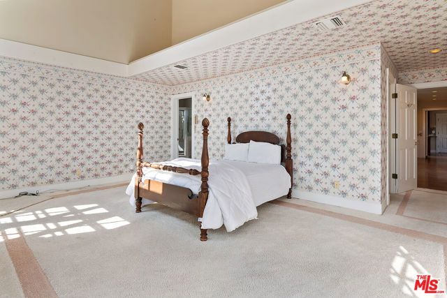 6080 Merritt Drive, Malibu, CA 90265