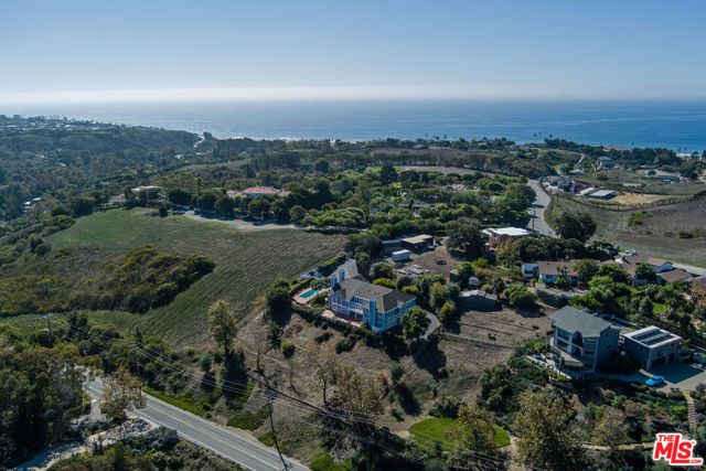 6080 Merritt Drive, Malibu, CA 90265
