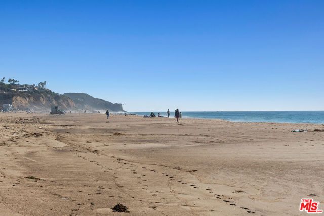 6080 Merritt Drive, Malibu, CA 90265