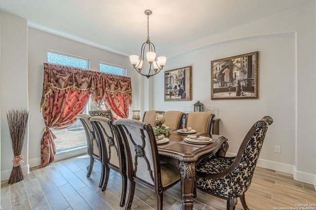 2564 Ayers, Seguin, TX 78155