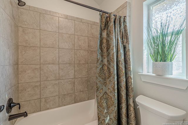 2564 Ayers, Seguin, TX 78155