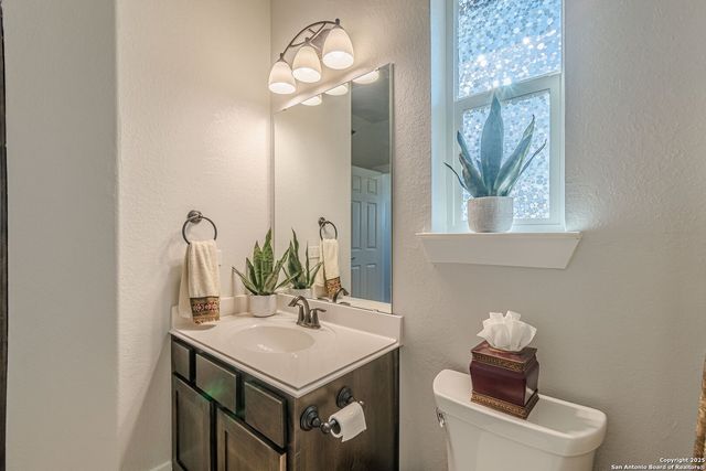 2564 Ayers, Seguin, TX 78155