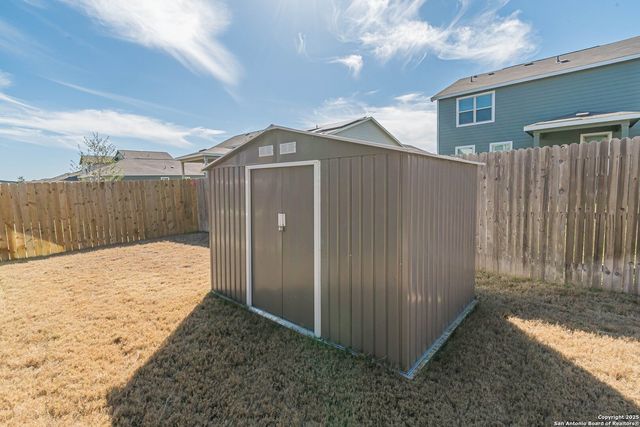 2564 Ayers, Seguin, TX 78155