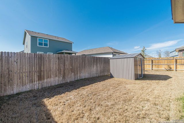 2564 Ayers, Seguin, TX 78155