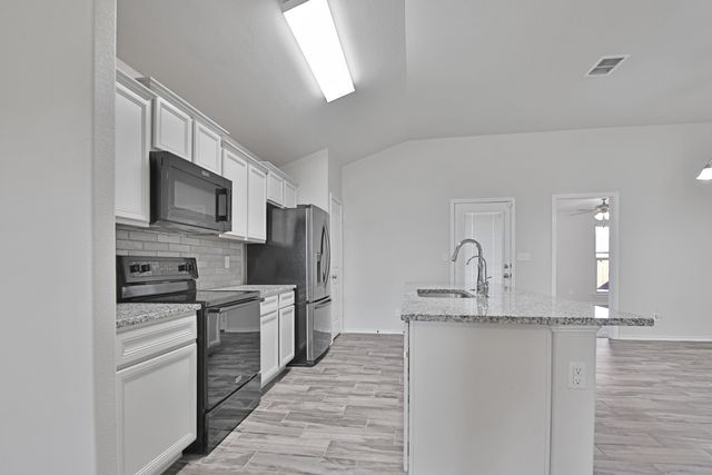 13605 Waco Avenue, Lubbock, TX 79423