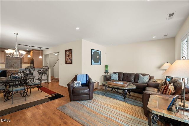 250 S Estes Drive 11, Chapel Hill, NC 27514