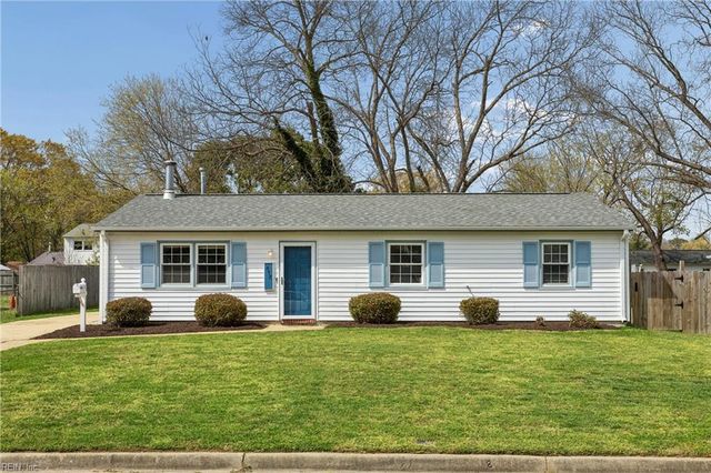 412 Dunmore DR, Newport News, VA 23602