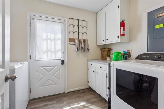 412 Dunmore DR, Newport News, VA 23602