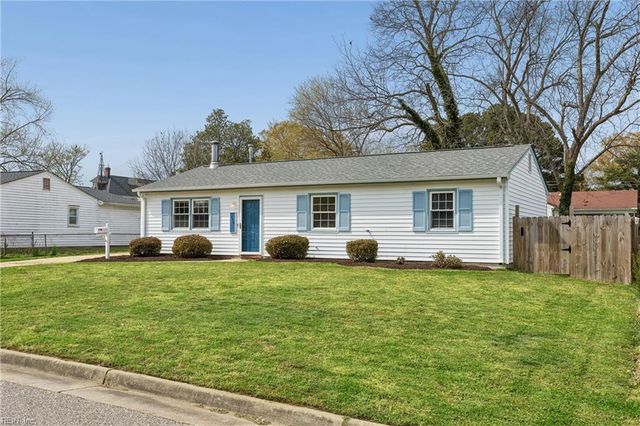 412 Dunmore DR, Newport News, VA 23602