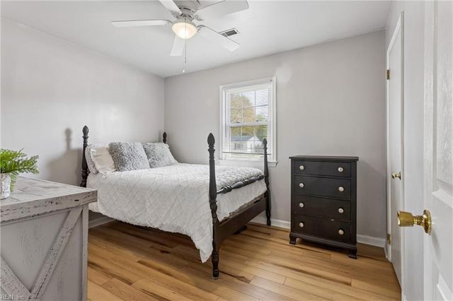 412 Dunmore DR, Newport News, VA 23602