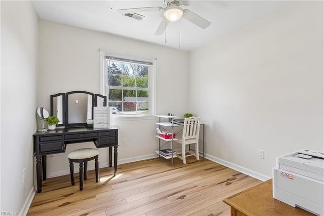 412 Dunmore DR, Newport News, VA 23602