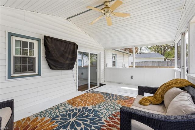 412 Dunmore DR, Newport News, VA 23602