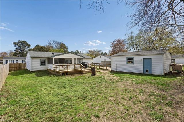 412 Dunmore DR, Newport News, VA 23602