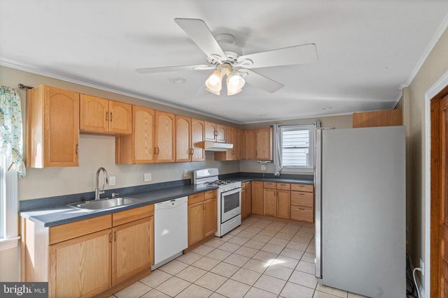 923 N MAIN ST, Glassboro, NJ 08028