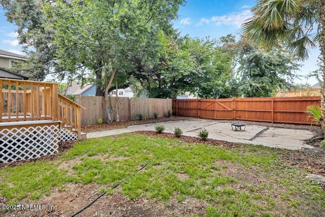 1827 N MARKET Street, Jacksonville, FL 32206
