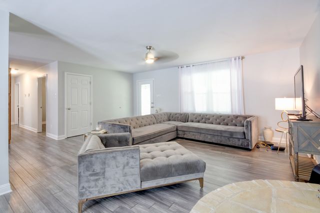 4141 Sango Rd, Clarksville, TN 37043