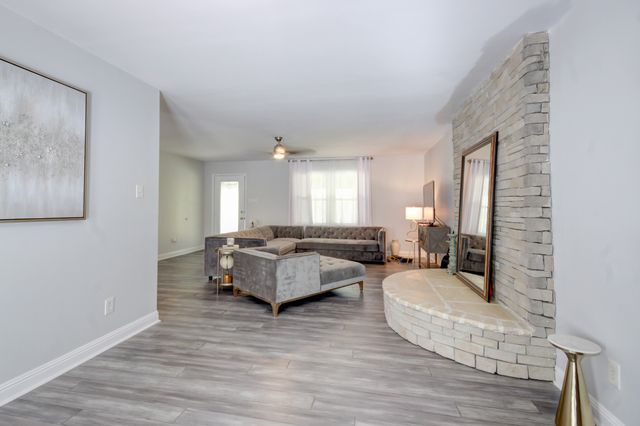 4141 Sango Rd, Clarksville, TN 37043