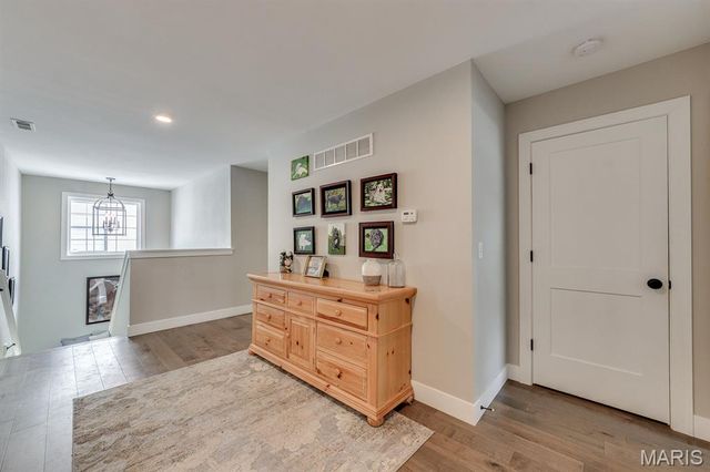 144 E Rose Hill Avenue, Kirkwood, MO 63122