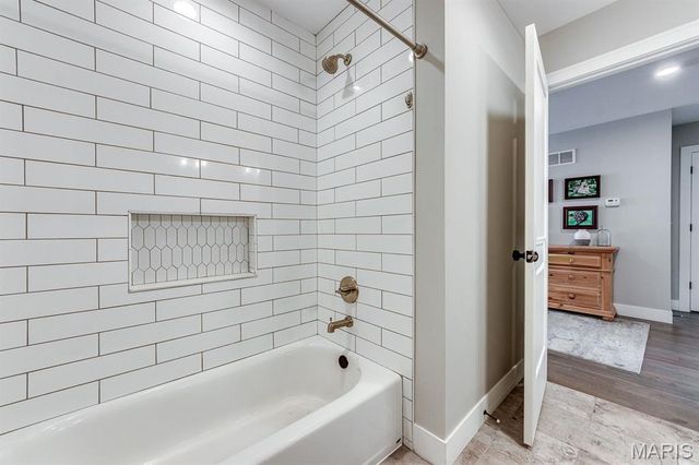 144 E Rose Hill Avenue, Kirkwood, MO 63122