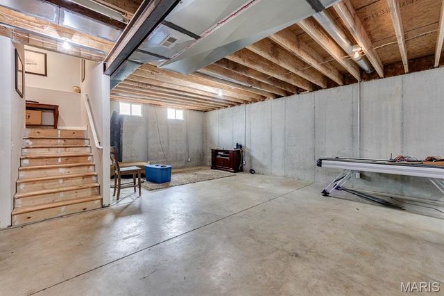 144 E Rose Hill Avenue, Kirkwood, MO 63122