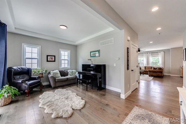 144 E Rose Hill Avenue, Kirkwood, MO 63122