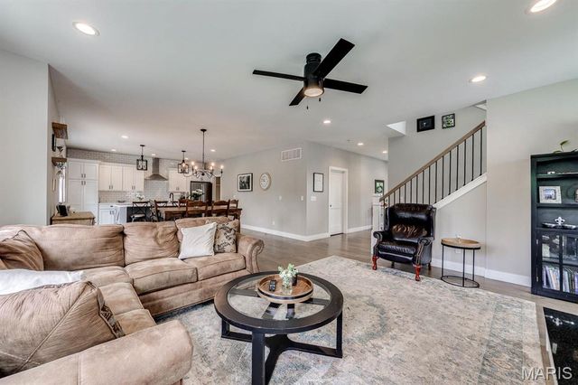 144 E Rose Hill Avenue, Kirkwood, MO 63122