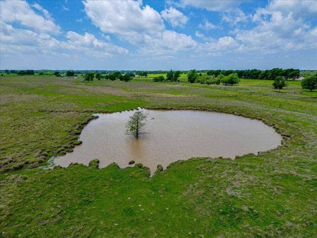 11436 St Hwy 171, Covington, TX 76636