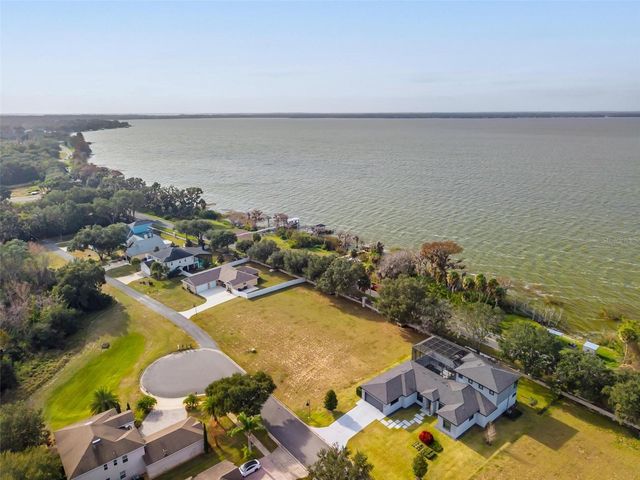 3225 LANDING VIEW, Tavares, FL 32778