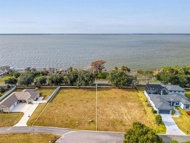 3225 LANDING VIEW, Tavares, FL 32778
